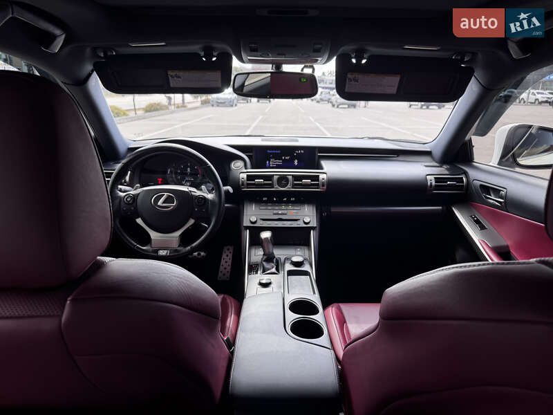 Седан Lexus IS 2015 в Киеве фото 19 Седан Lexus IS 2015 в Киеве