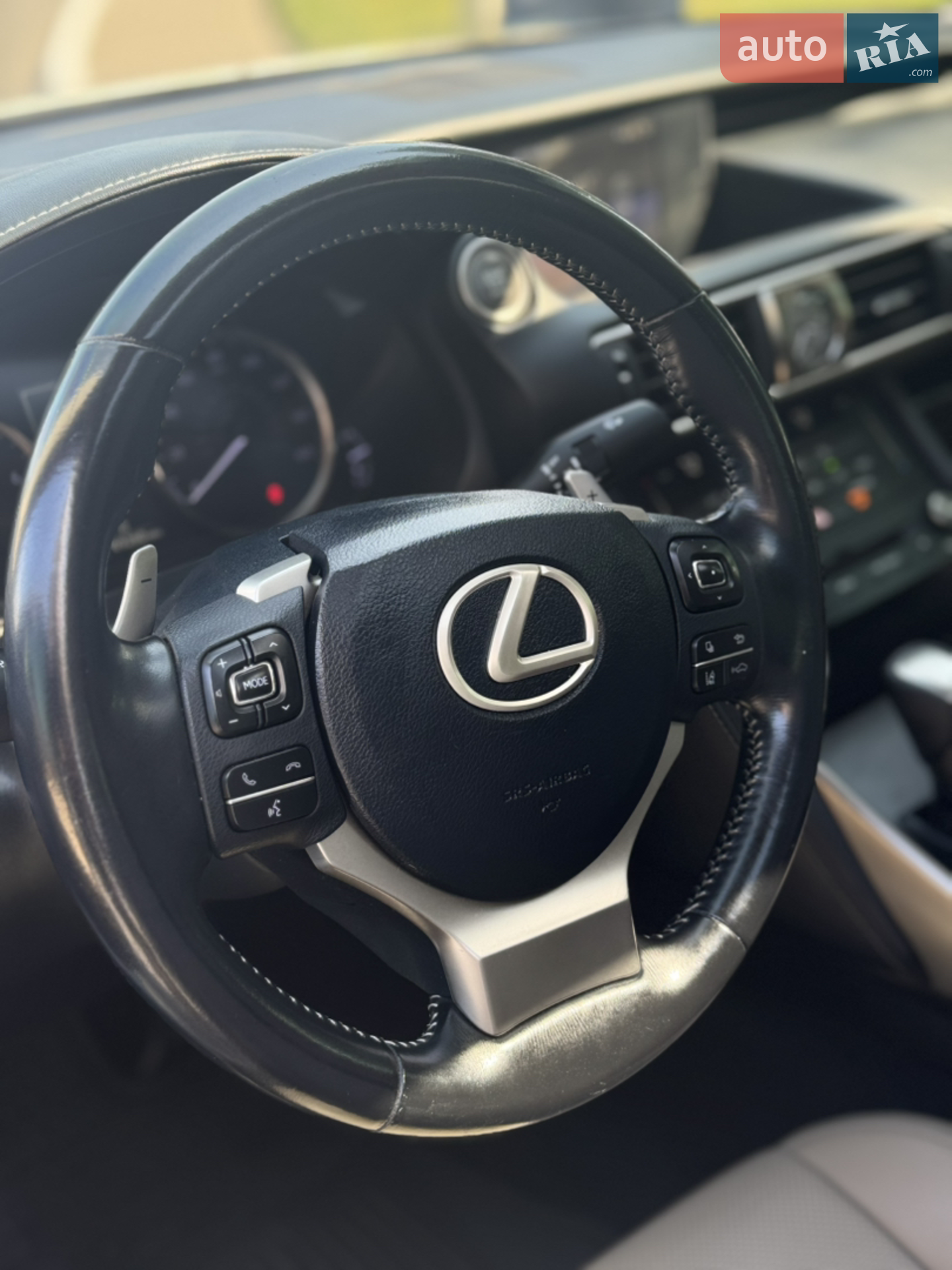 2017 Lexus IS - мініатюра 11