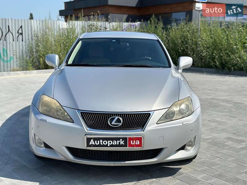 Седан Lexus IS 2006 в Виннице