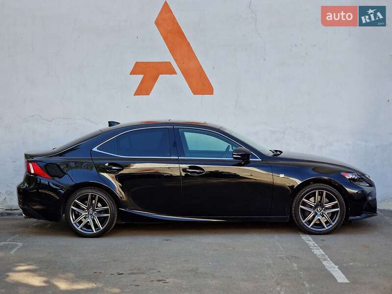 Седан Lexus IS 2016 в Одессе