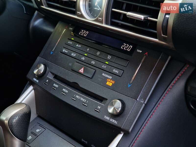 Седан Lexus IS 2016 в Одессе