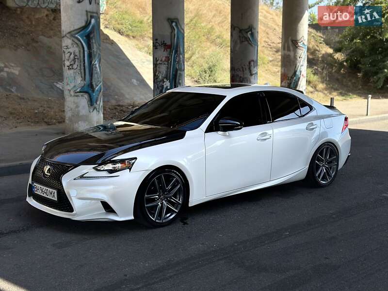 Lexus IS 2015