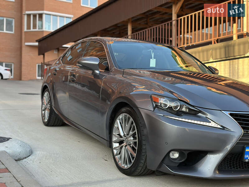 Седан Lexus IS 2014 в Киеве
