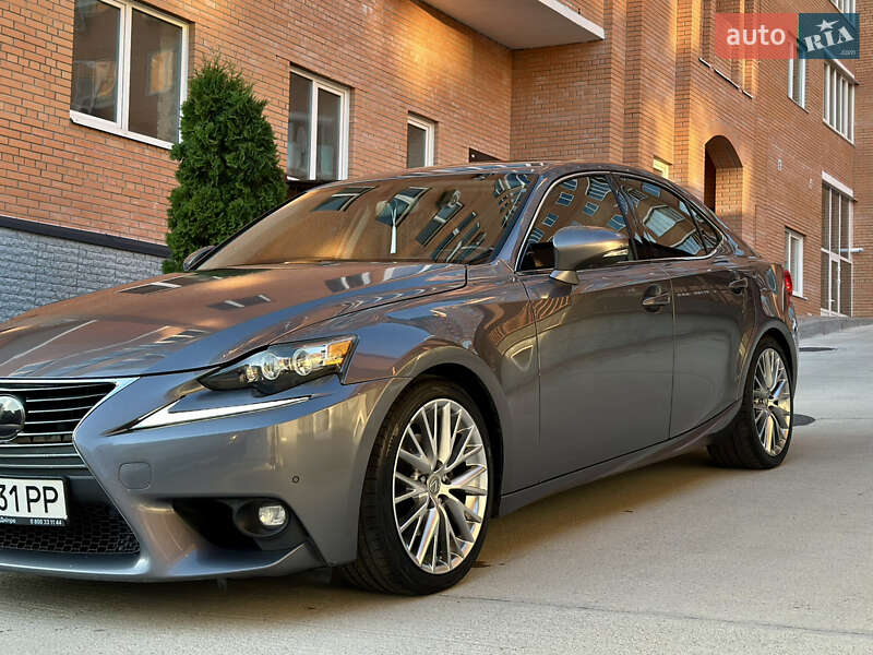Седан Lexus IS 2014 в Киеве