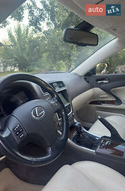 Седан Lexus IS 2010 в 