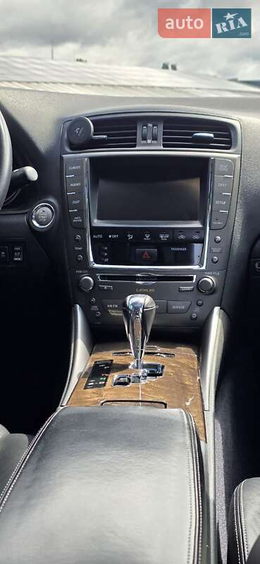 Седан Lexus IS 2010 в Киеве