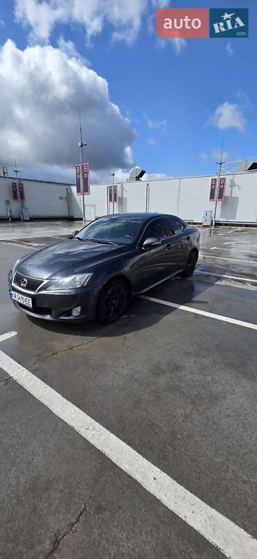 Седан Lexus IS 2010 в Киеве