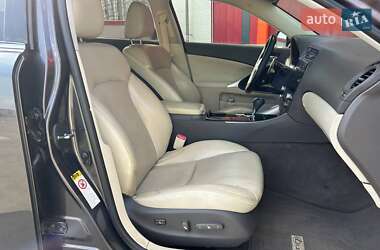 Седан Lexus IS 2010 в 