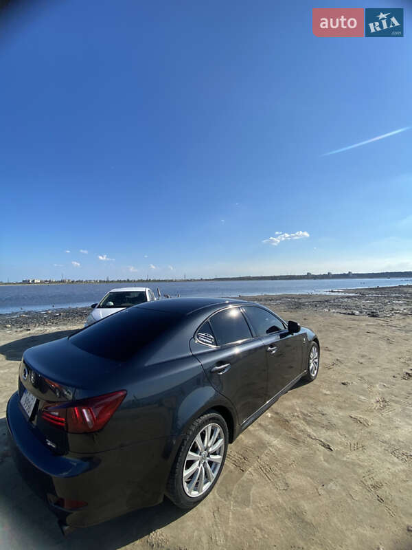 Седан Lexus IS 2006 в Киеве