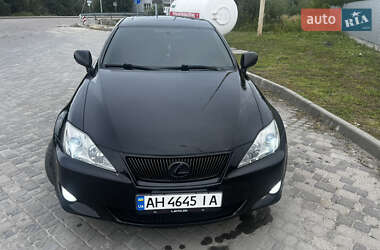 Седан Lexus IS 2005 в 