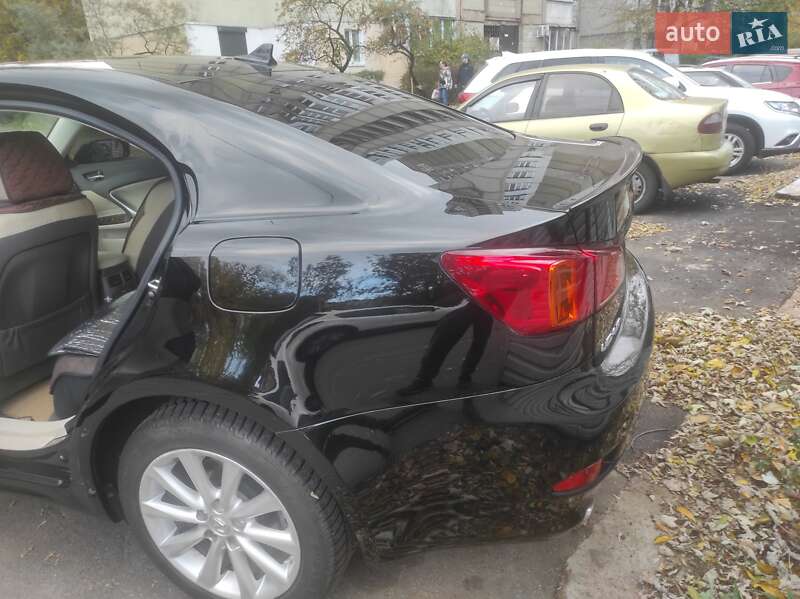 Седан Lexus IS 2010 в Киеве