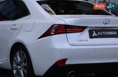 Седан Lexus IS 2013 в 