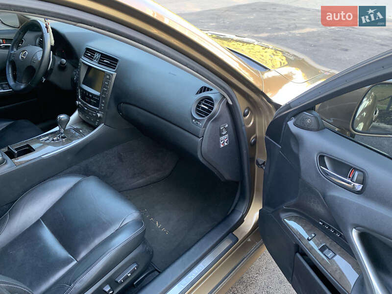 Седан Lexus IS 2009 в Киеве фото 5 Седан Lexus IS 2009 в Киеве