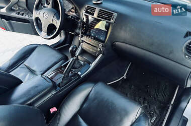 Седан Lexus IS 2006 в 