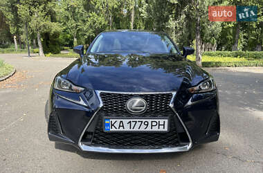 Седан Lexus IS 2017 в Киеве