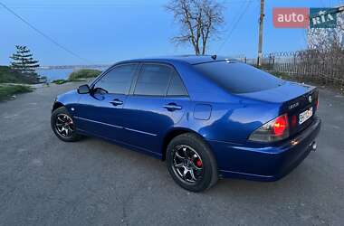 Седан Lexus IS 2001 в 