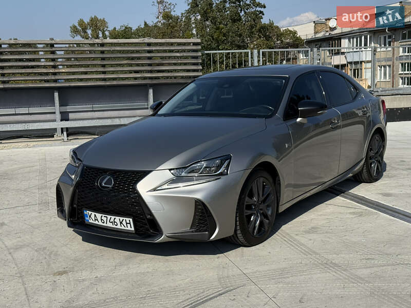 Седан Lexus IS 2018 в Киеве