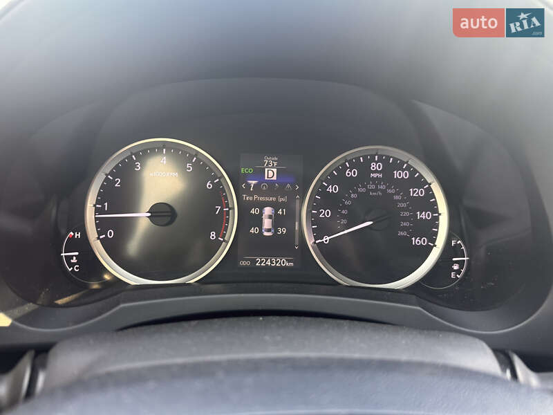 Седан Lexus IS 2013 в Киеве