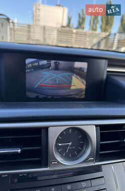 Седан Lexus IS 2014 в 