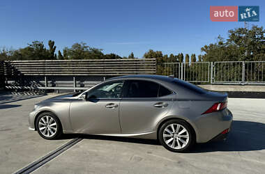 Седан Lexus IS 2014 в 