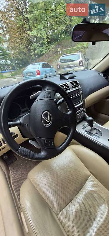 Седан Lexus IS 2006 в Киеве