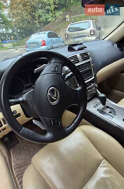 Седан Lexus IS 2006 в 