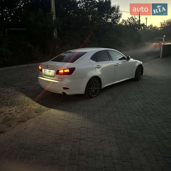 Седан Lexus IS 2007 в Виннице
