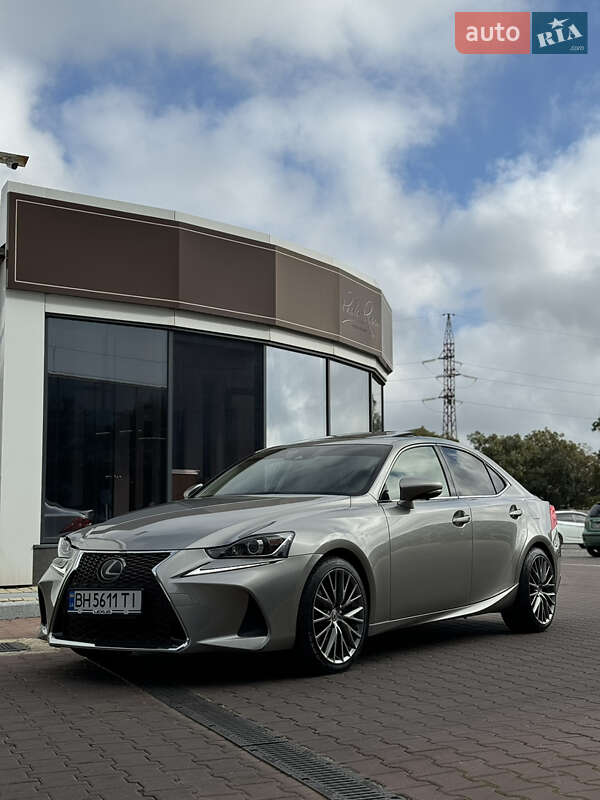 Седан Lexus IS 2017 в Одессе