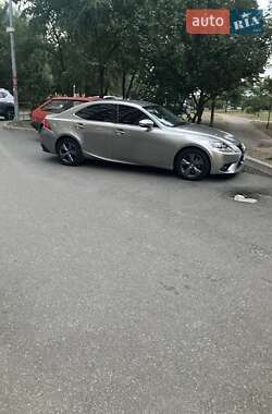 Седан Lexus IS 2013 в 