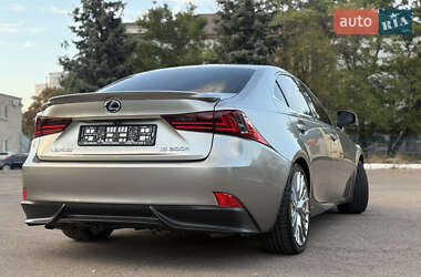 Седан Lexus IS 2013 в 