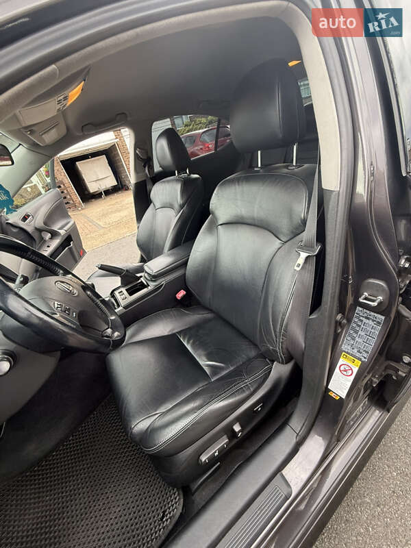 Седан Lexus IS 2009 в Краснограде