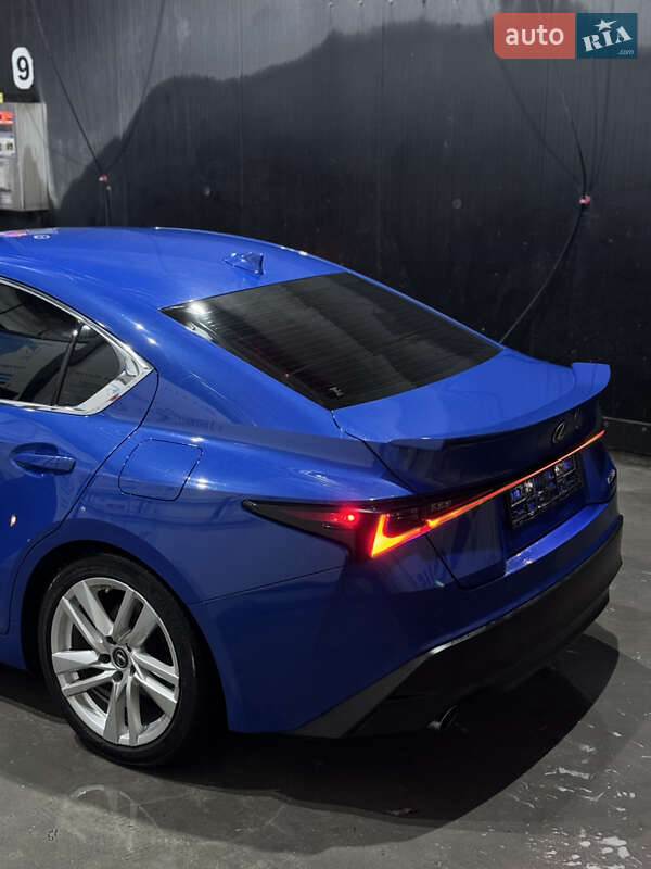 Седан Lexus IS 2021 в Киеве