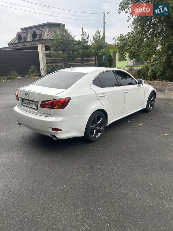 Седан Lexus IS 2008 в Киеве