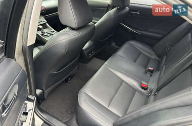 Седан Lexus IS 2014 в 
