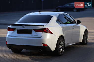 Седан Lexus IS 2013 в 