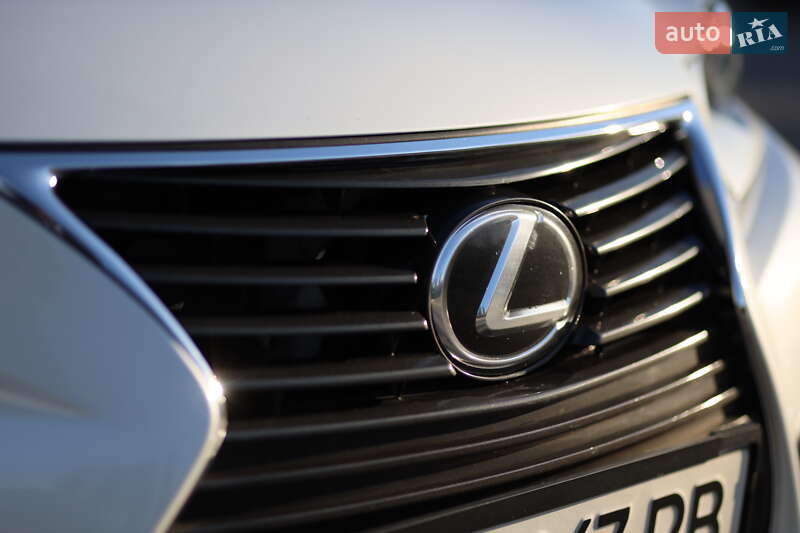 Седан Lexus IS 2013 в Киеве