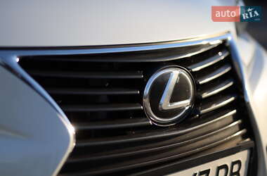 Седан Lexus IS 2013 в 