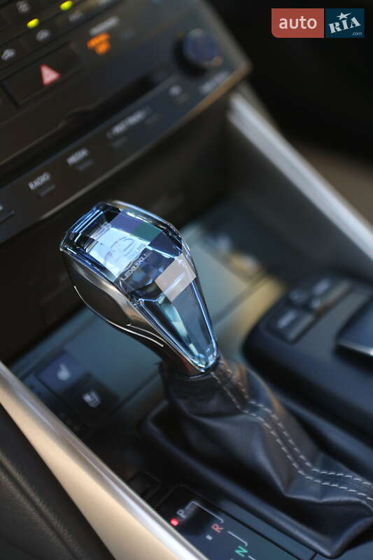 Седан Lexus IS 2013 в Киеве