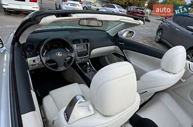 Кабриолет Lexus IS 2010 в 