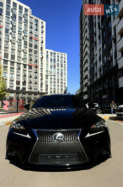 Седан Lexus IS 2016 в 