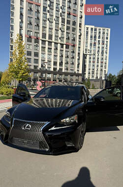 Седан Lexus IS 2016 в 