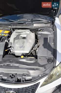 Седан Lexus IS 2006 в 