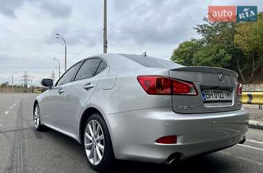 Седан Lexus IS 2010 в 