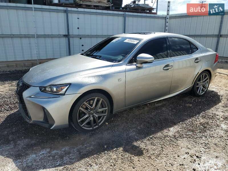 Lexus IS 2016