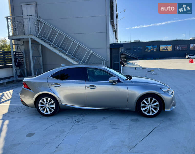 Седан Lexus IS 2014 в Киеве