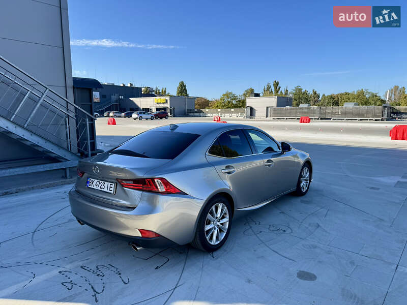 Седан Lexus IS 2014 в Киеве