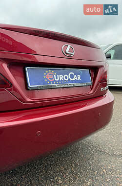 Кабриолет Lexus IS 2011 в 