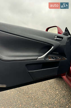 Кабриолет Lexus IS 2011 в 