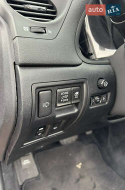 Кабриолет Lexus IS 2011 в 