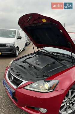 Кабриолет Lexus IS 2011 в 